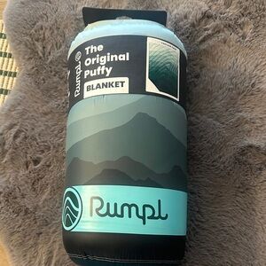 Rumpl Original Puffy Blanket- NWT